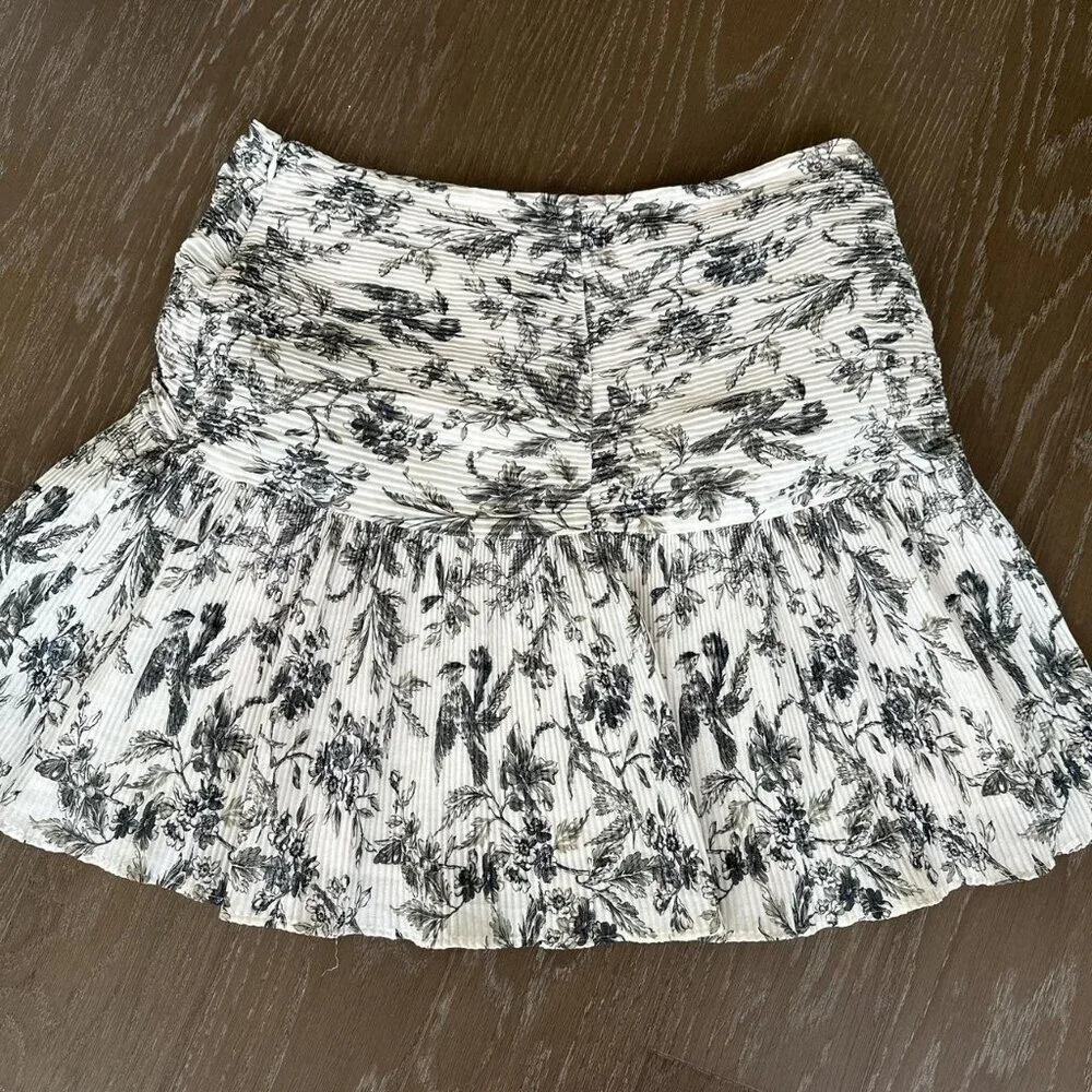 Mini White And Blue Floral - Picture 4 of 4